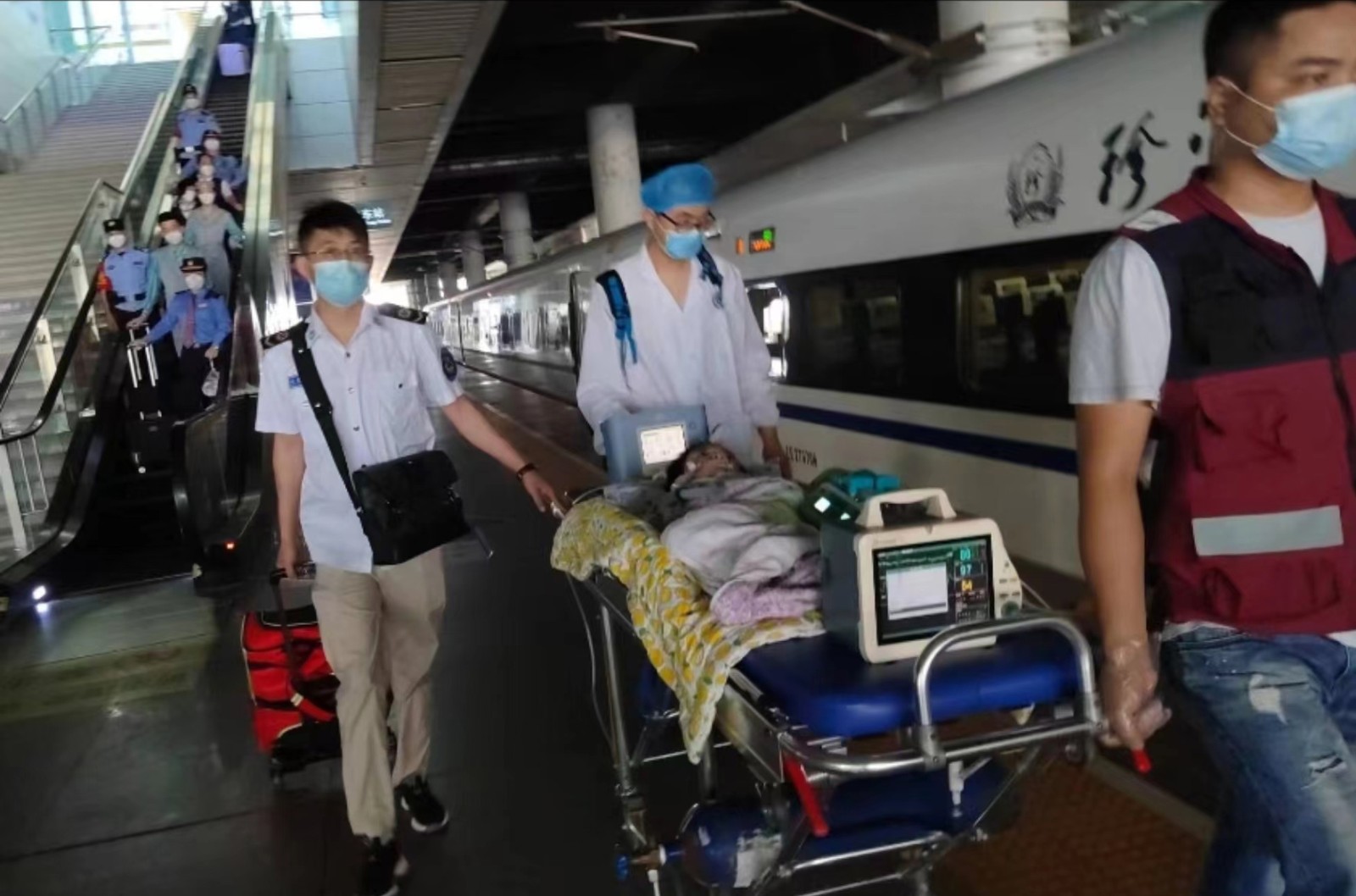 敦煌市高铁转运公司