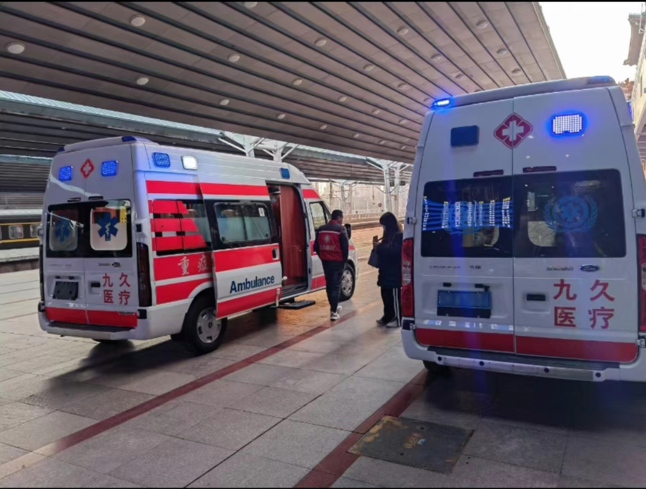 敦煌市救护车长途转运